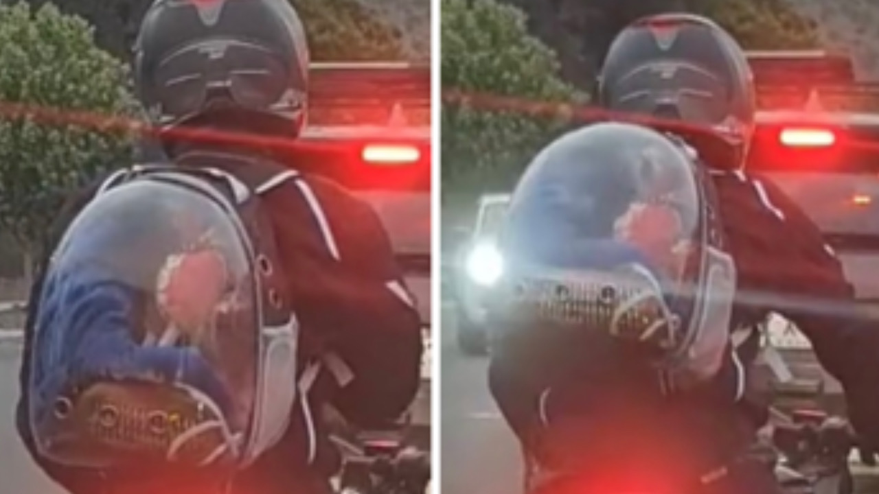 Uomo con la motocicletta