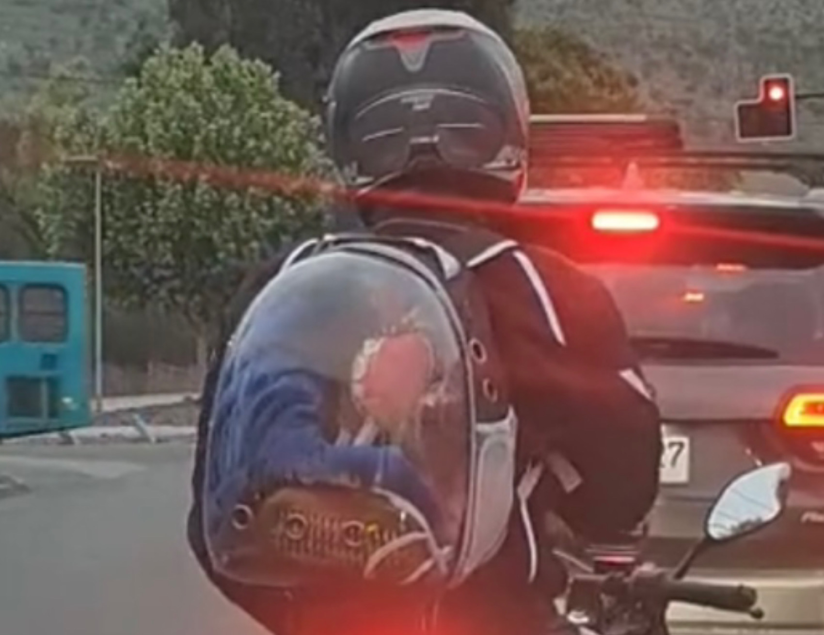 Uomo in motocicletta