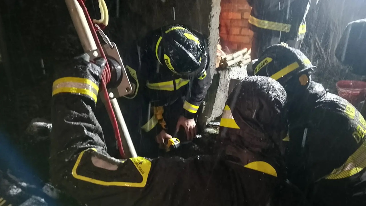 Cane precipitato in una dolina