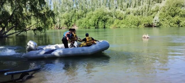 Uomo tratto in salvo nel fiume mentre tentava di salvare il cane